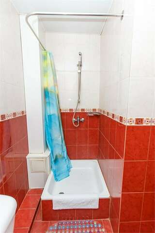 Гостиница Океан Новороссийск Однокомнатный номер с двуспальной кроватью 1 категории-4